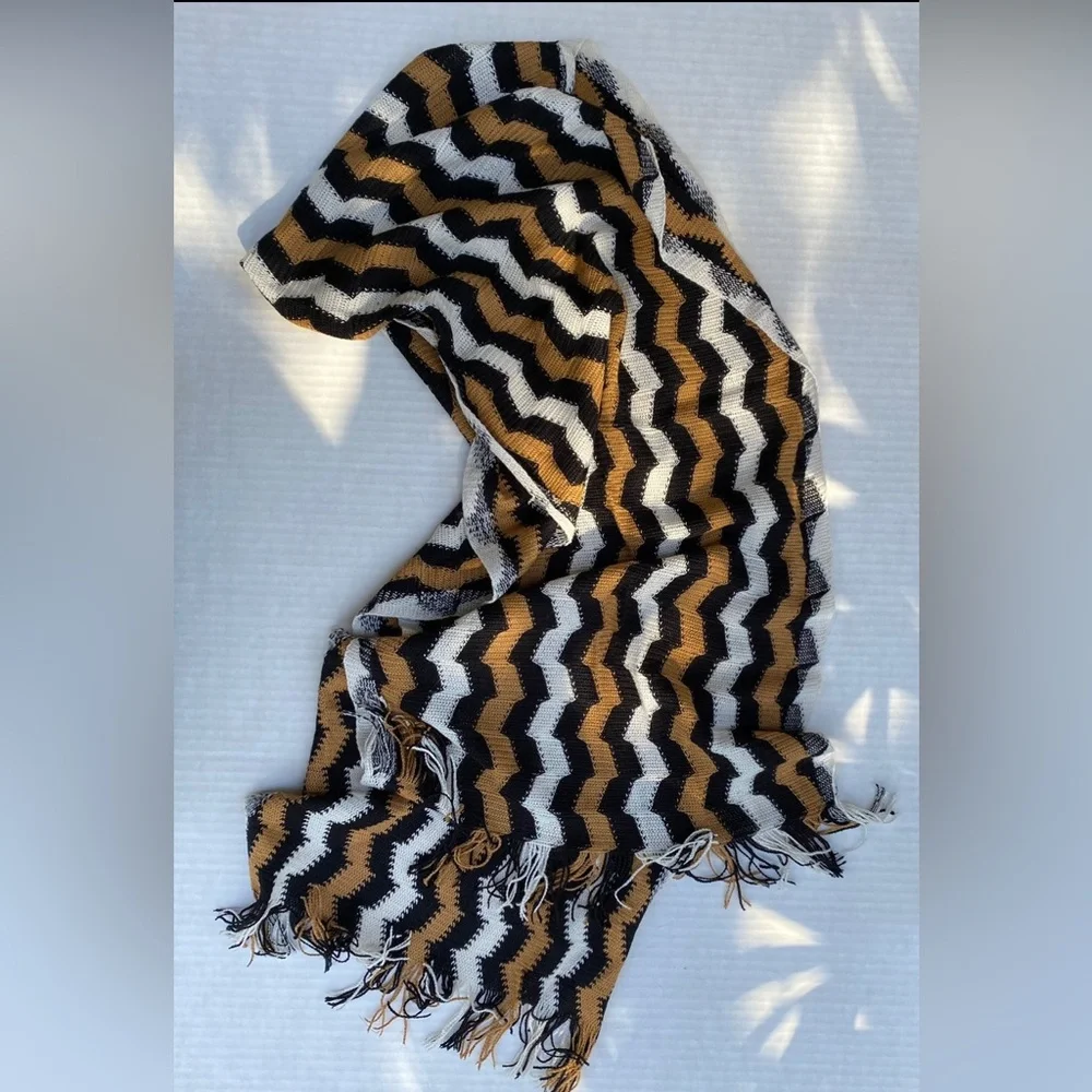 Missoni Wool Blend Chevron Fringed Scarf - Picture 2 of 9